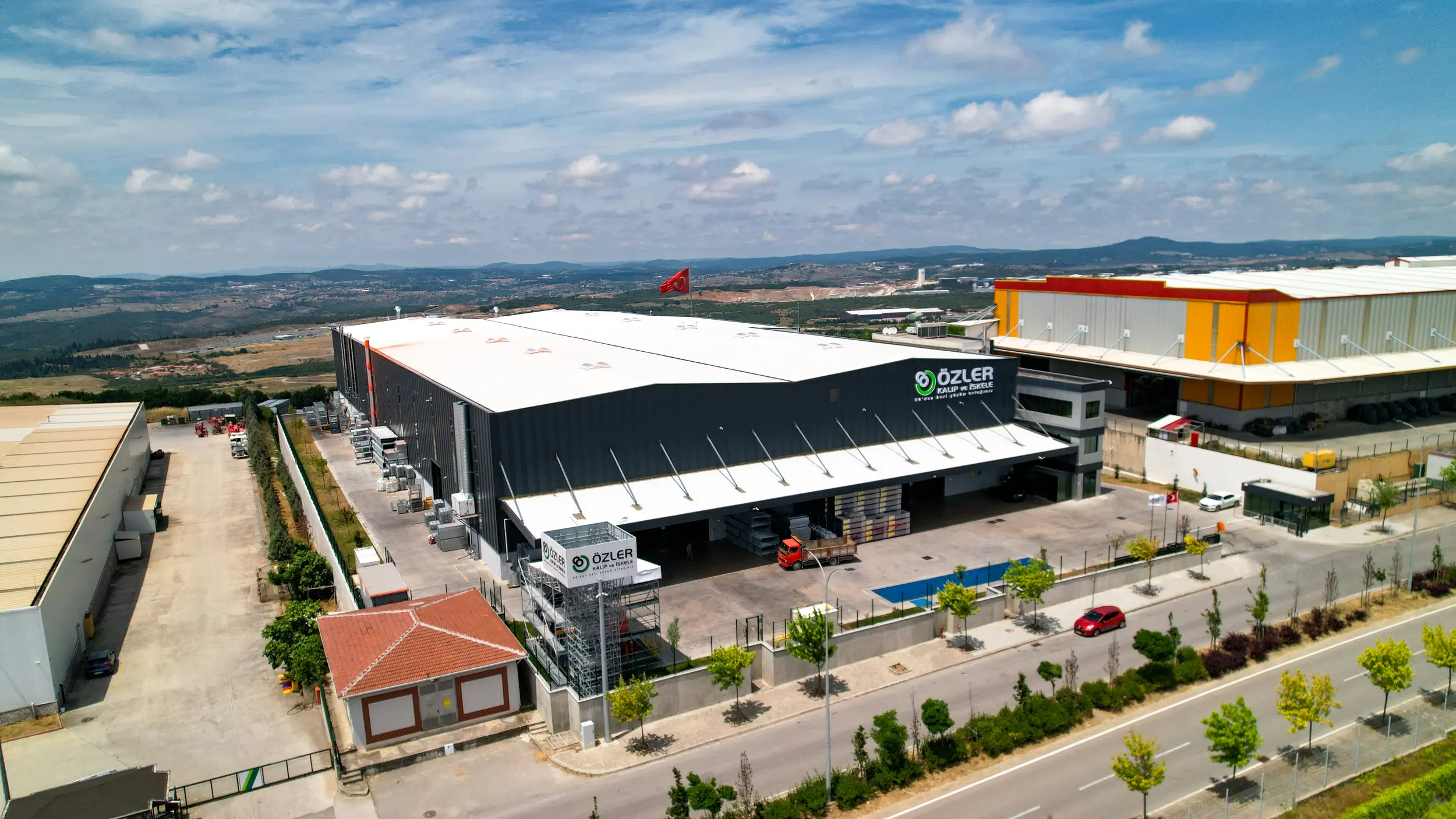 Özler formwork and scaffolding on a large-scale project site
