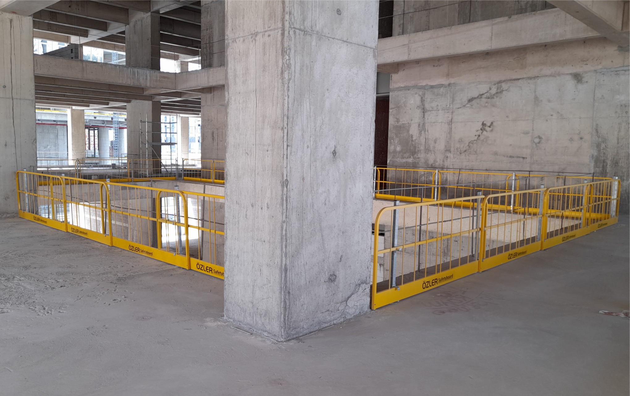 SAFETYBOARD — Edge Protection Panel